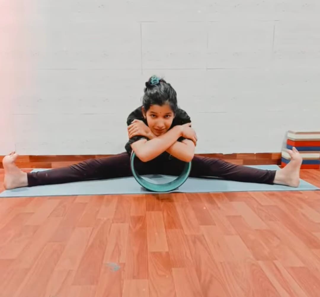 Komal Rana, Devine Yoga Online trainer